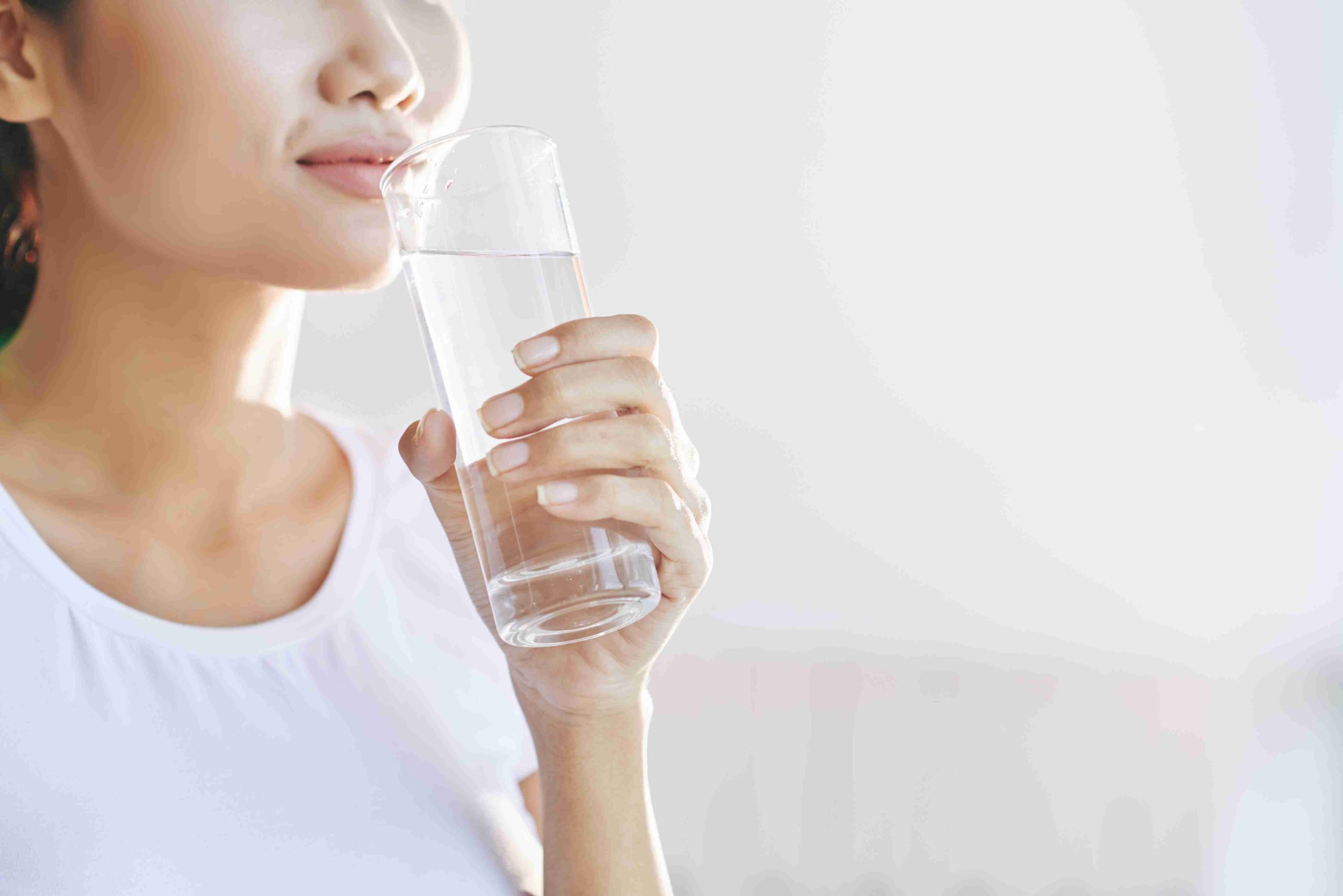 Butea Superba and Hydration: How Much Water Should You Drink?